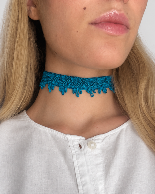 Adèle teal fabric choker close-up detail, handmade in Vienna
